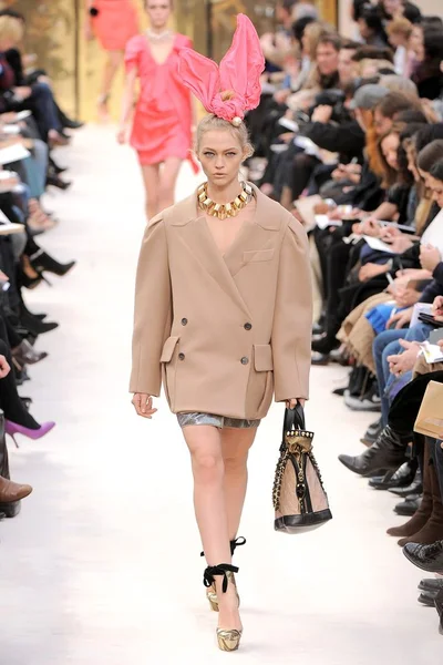 Look 26